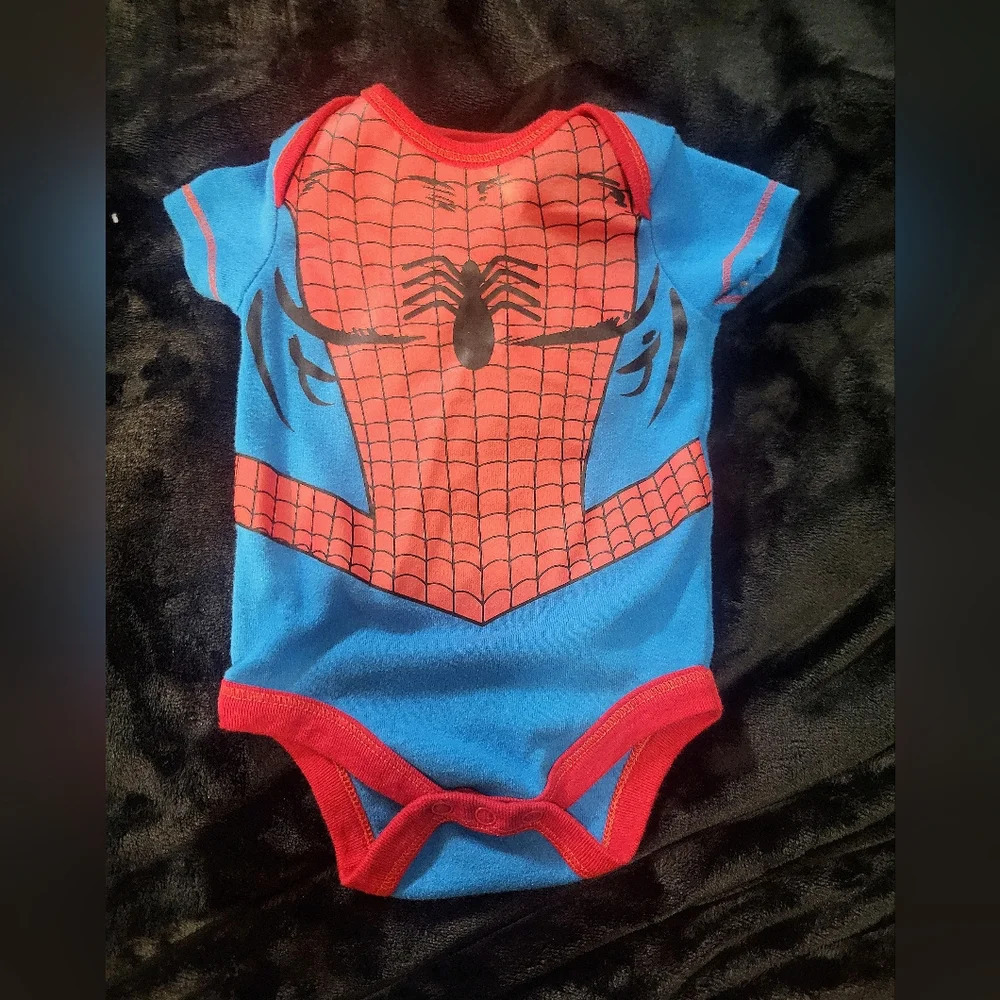 Marvel Onesie - Spiderman - 0 to 3 months,  adorable Halloween costume